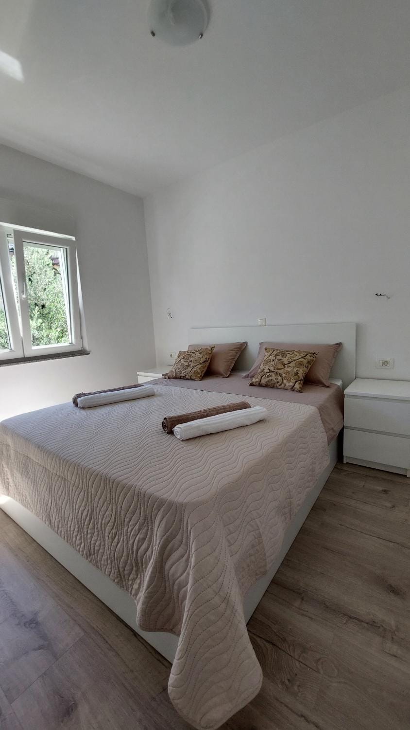 Apartment Toma Apartment in Okrug Gornji