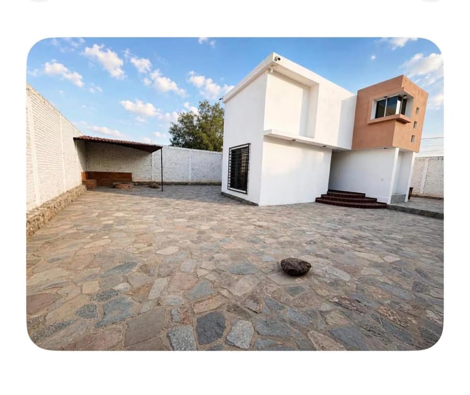 Inner courtyard view