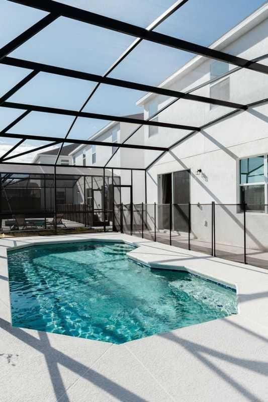 Summer 10 Bed House with Private Pool and Heating House in Kissimmee