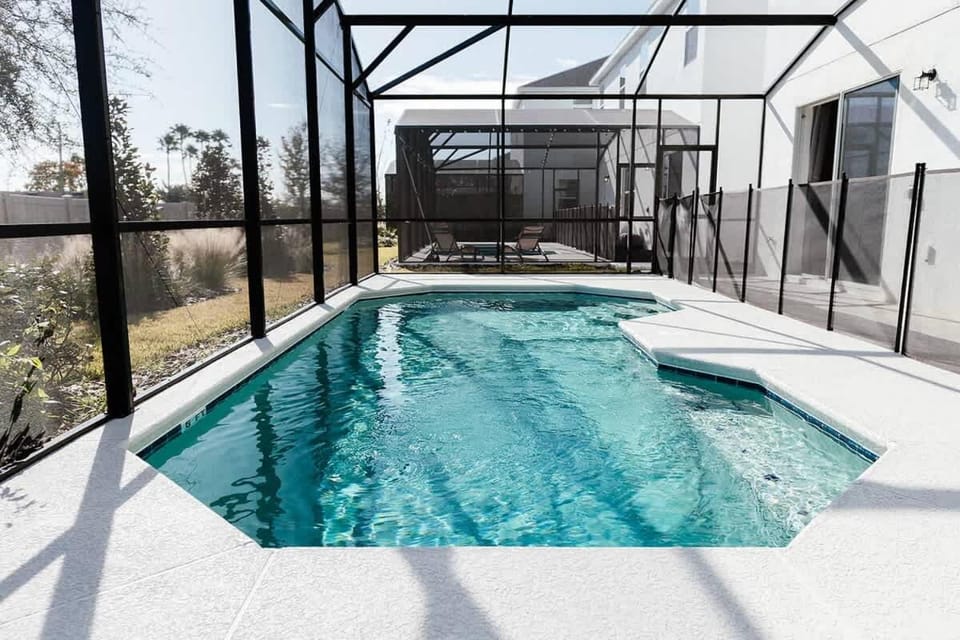 Summer 10 Bed House with Private Pool and Heating House in Kissimmee