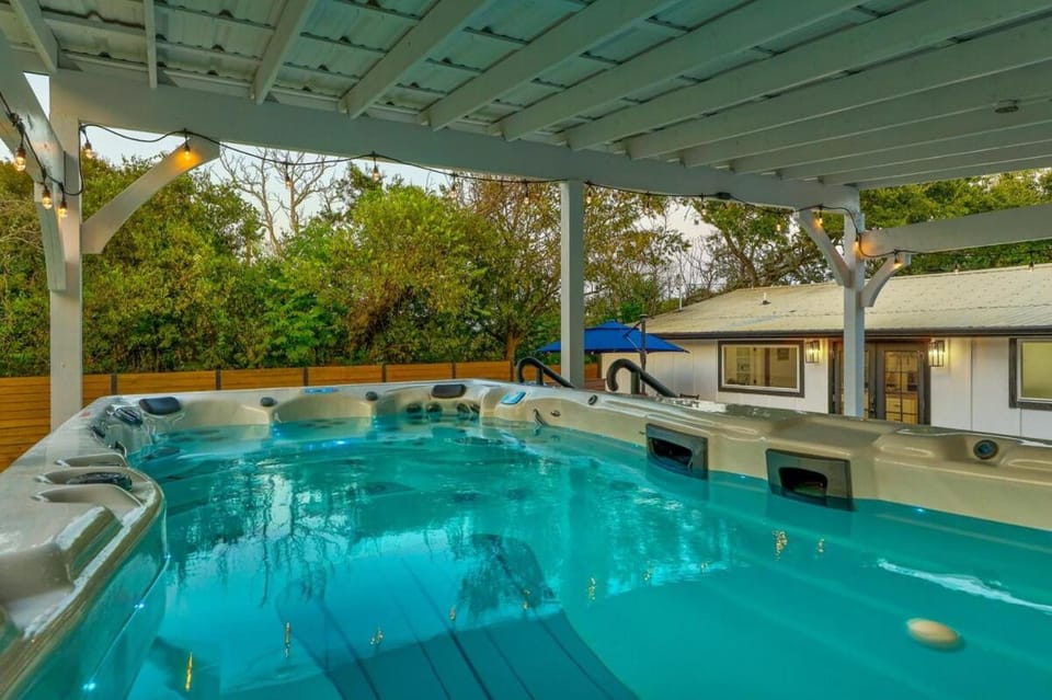South Austin Large Group Retreat with Swim Spa House in Austin