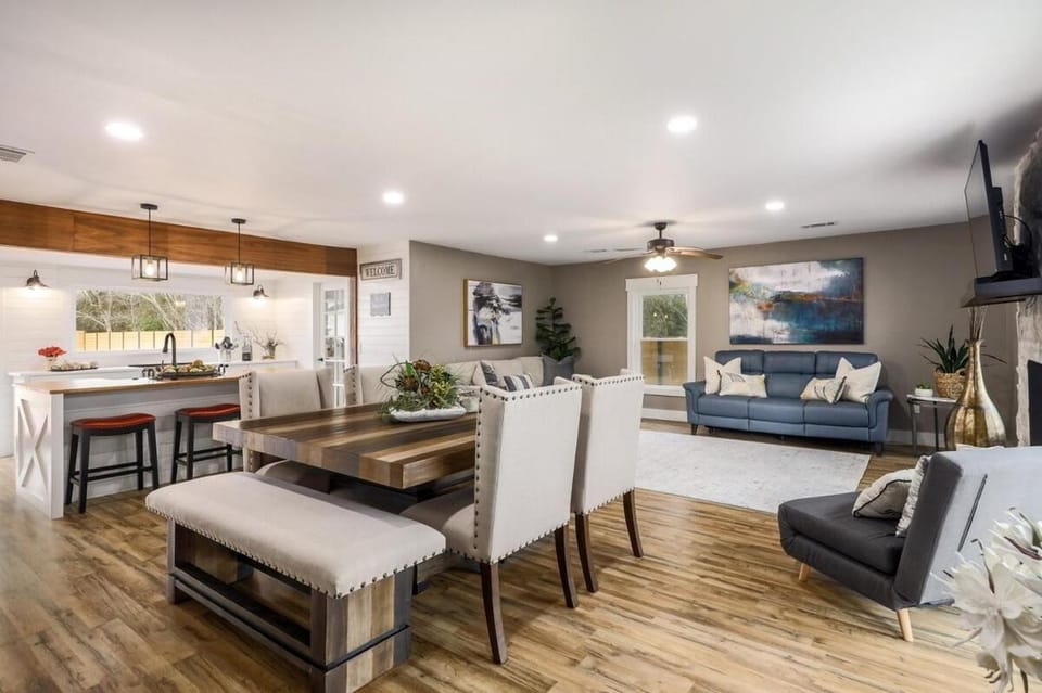 South Austin Large Group Retreat with Swim Spa House in Austin