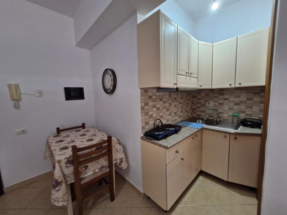 Alma's Studio 2 Apartment in Vlorë