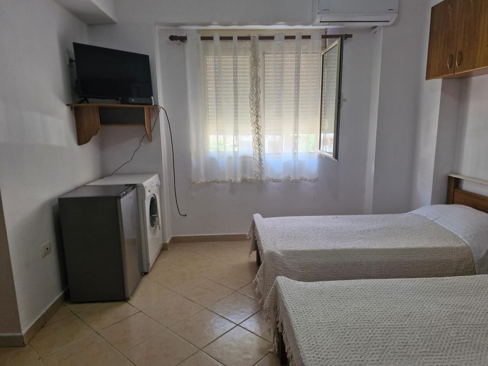 Alma's Studio 2 Apartment in Vlorë