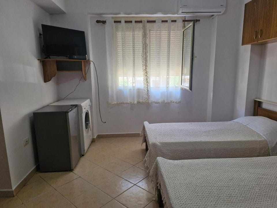 Alma's Studio 2 Apartment in Vlorë