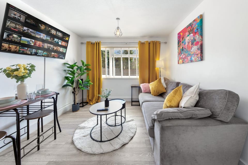 TV and multimedia, Living room, Seating area