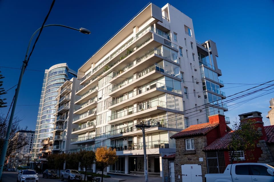 Property building, Facade/entrance, Off site