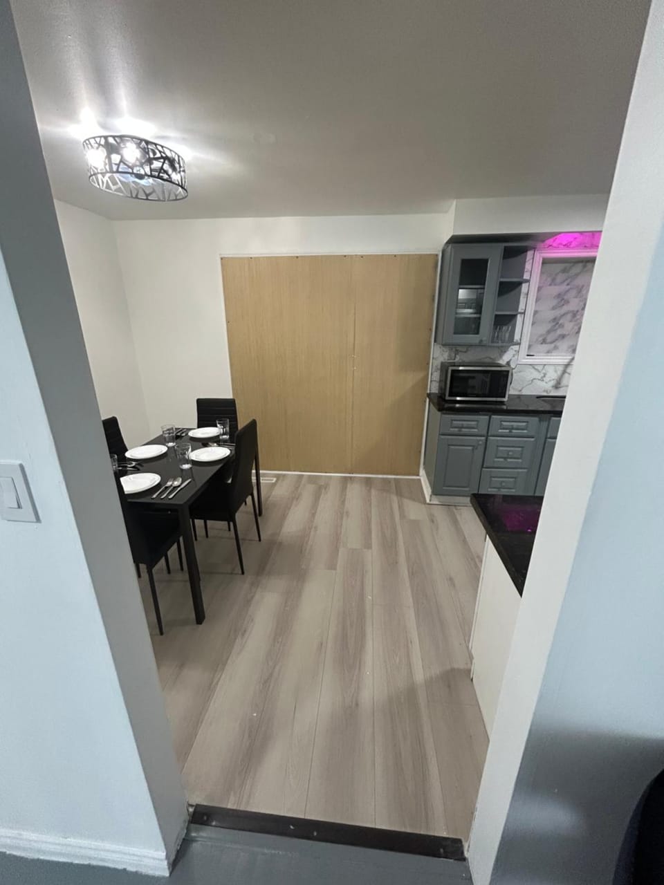6ixx Noir Retreat Bed and Breakfast in Brampton