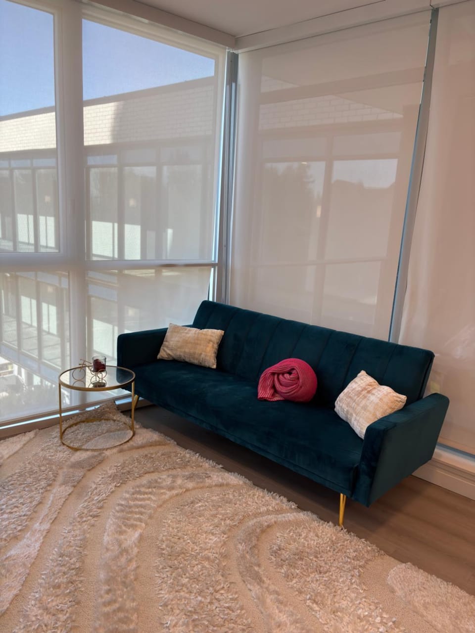 Executive 2 bed luxury Suit Apartment in Surrey