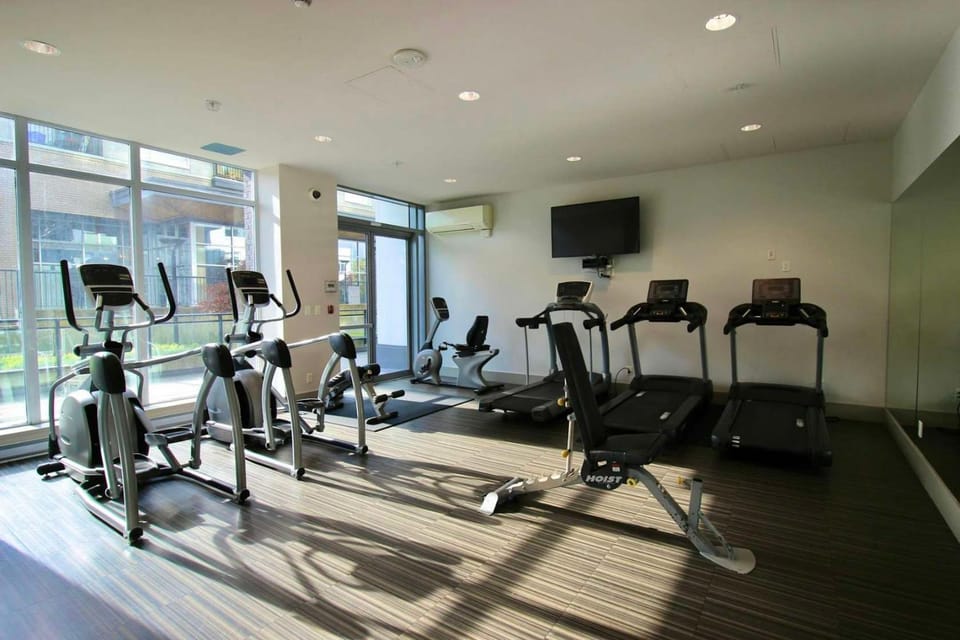Executive 2 bed luxury Suit Apartment in Surrey