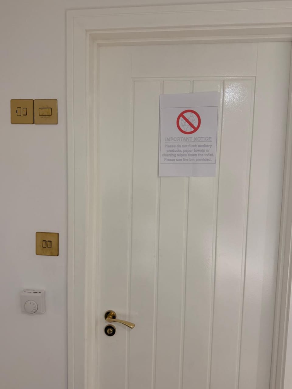 Gatwick LUXURY STUDIO FLAT House in Crawley
