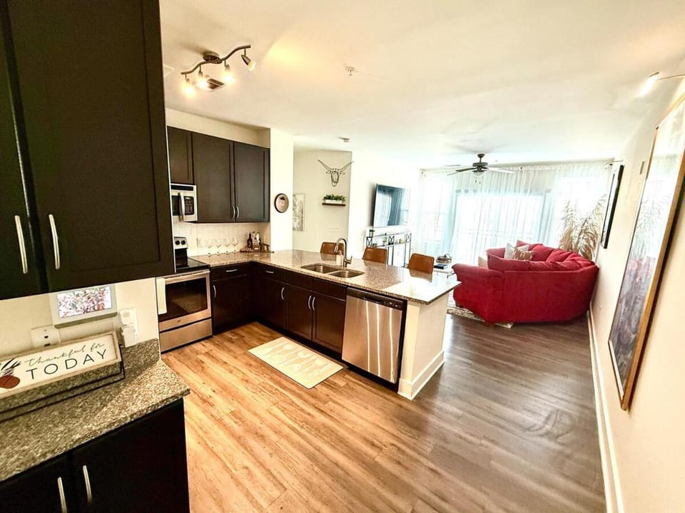 Spacious Uptown luxury Escape Apartment in Charlotte