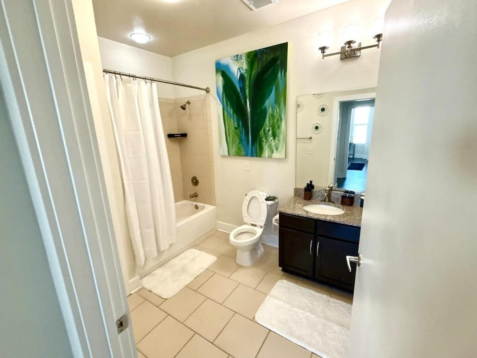 Spacious Uptown luxury Escape Apartment in Charlotte