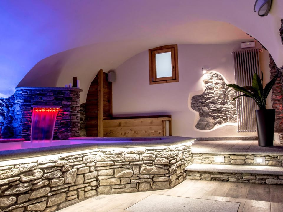 Hot Tub, Spa and wellness centre/facilities