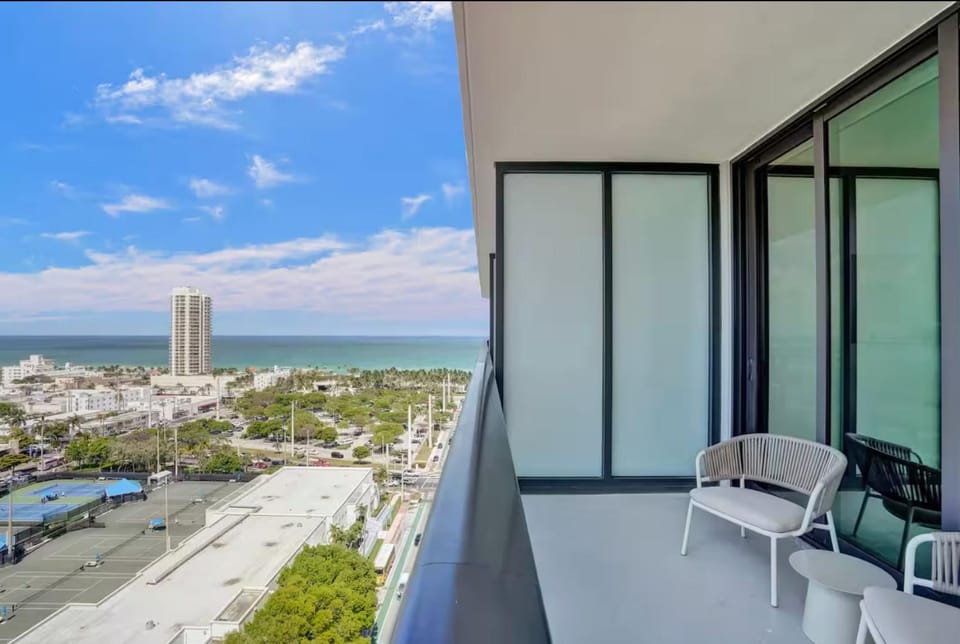 Miami Beach Family Friendly Luxury Condo Sea Views House in Miami Beach
