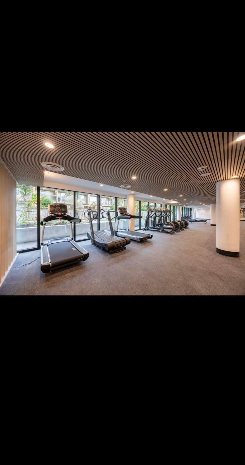 Cozy 1 bed executive suit Apartment in Surrey