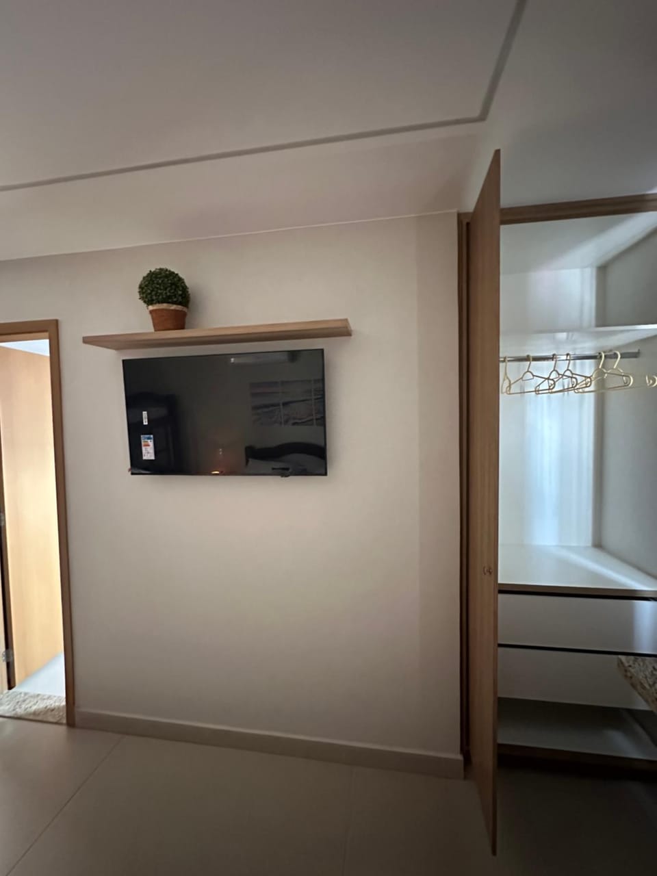 TV and multimedia, wardrobe