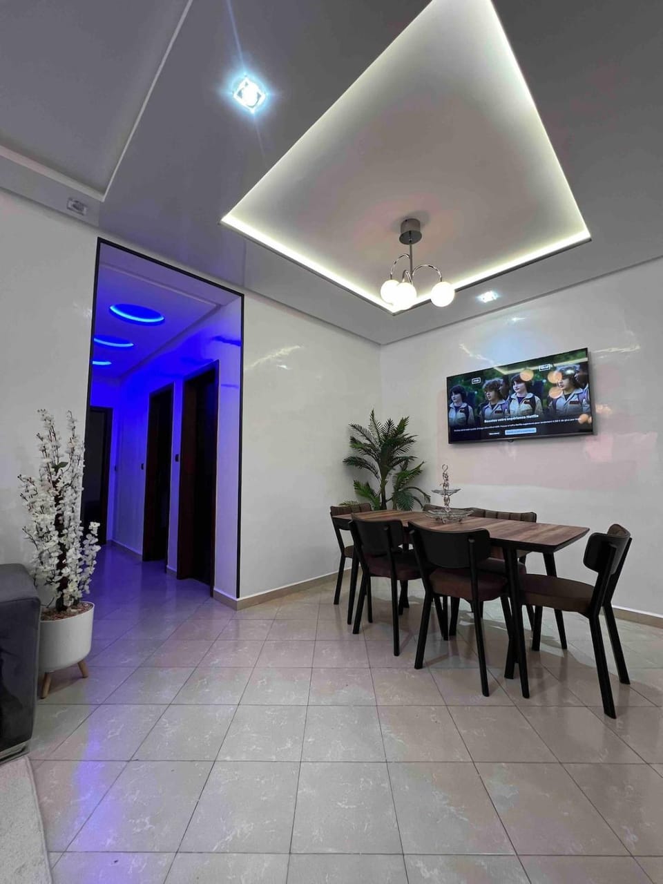 Appartement Moderne 2 Chambres avec Wi-Fi Fibre et Ascenseur Apartment in Agadir