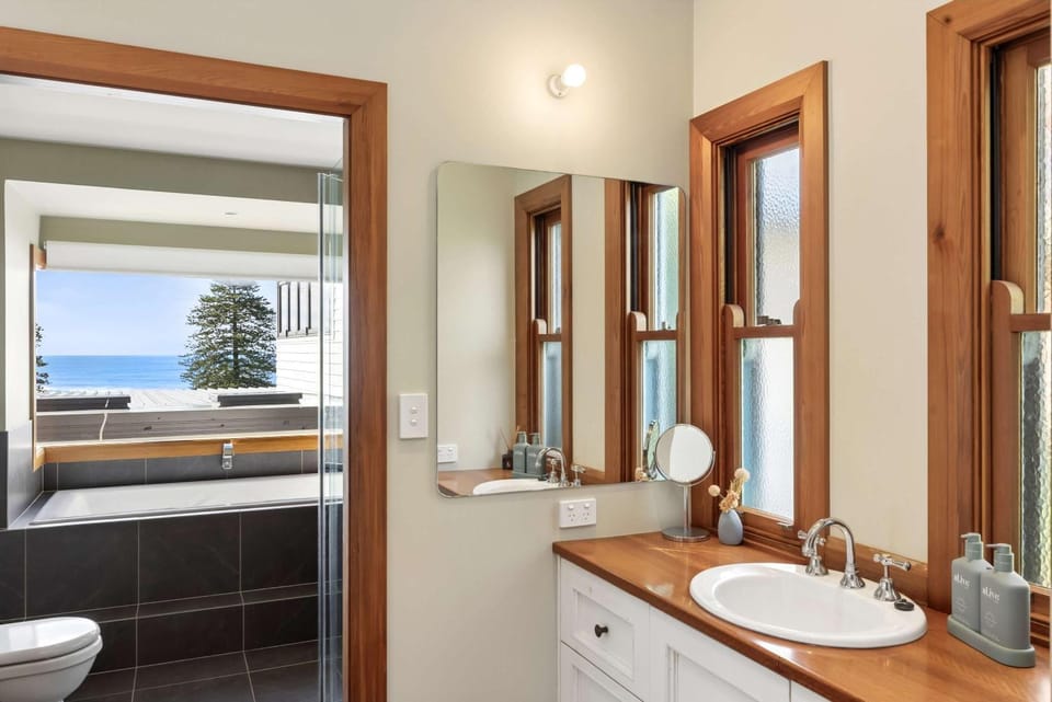 Designer Home Steps to Beach Sleeps 10 House in Cape Three Points Road