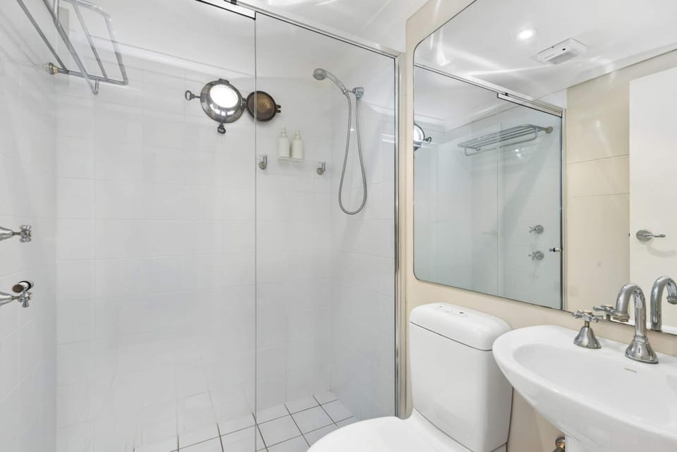 Designer Home Steps to Beach Sleeps 10 House in Cape Three Points Road