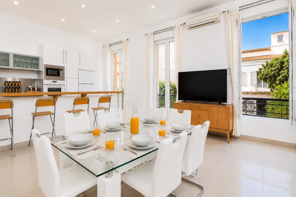 Spacious Apartment in Central Cannes Apartment in Cannes