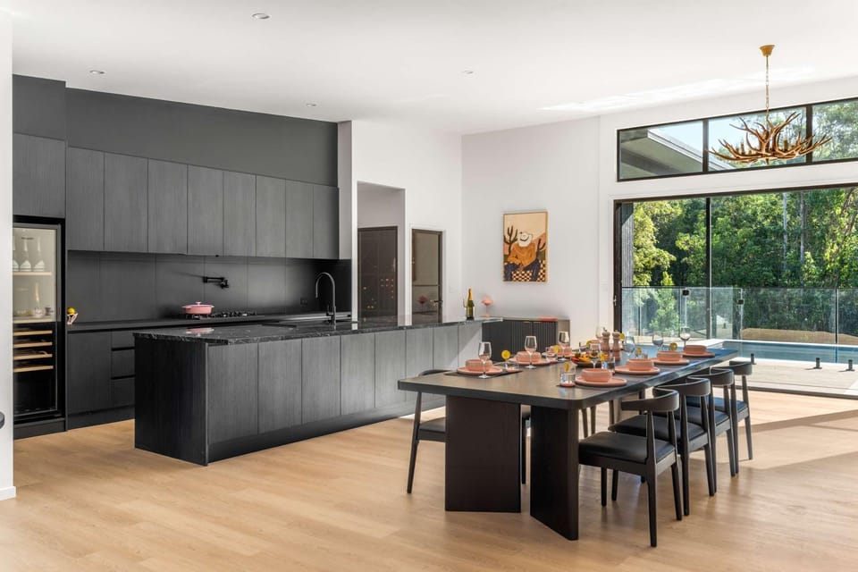 Kitchen or kitchenette, Dining area, Pool view, Swimming pool