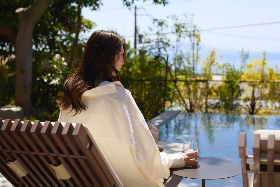 Day, People, Natural landscape, Hot Spring Bath, Hot Tub, Balcony/Terrace, Guests, Pool view