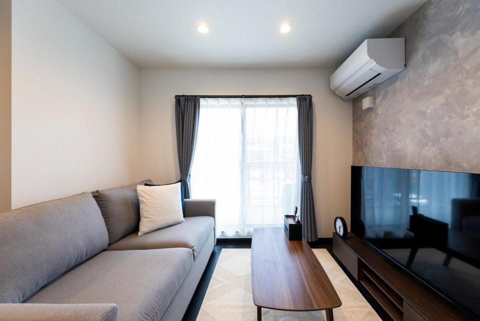 -Castle 幸- Hakata Private House Rental, Free Parking, Max 9 Apartment in Fukuoka