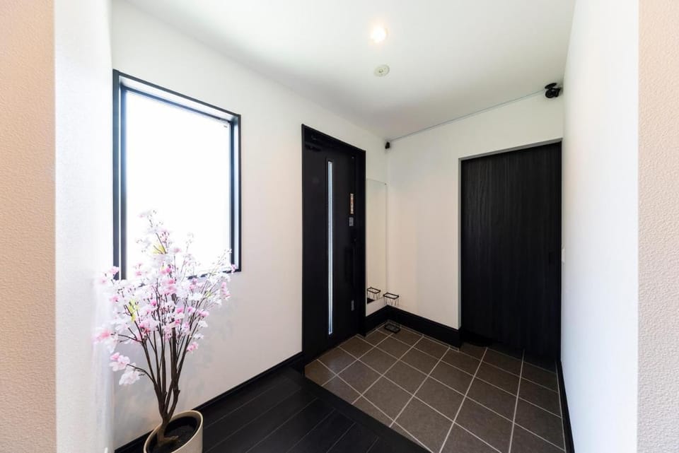 -Castle 幸- Hakata Private House Rental, Free Parking, Max 9 Apartment in Fukuoka