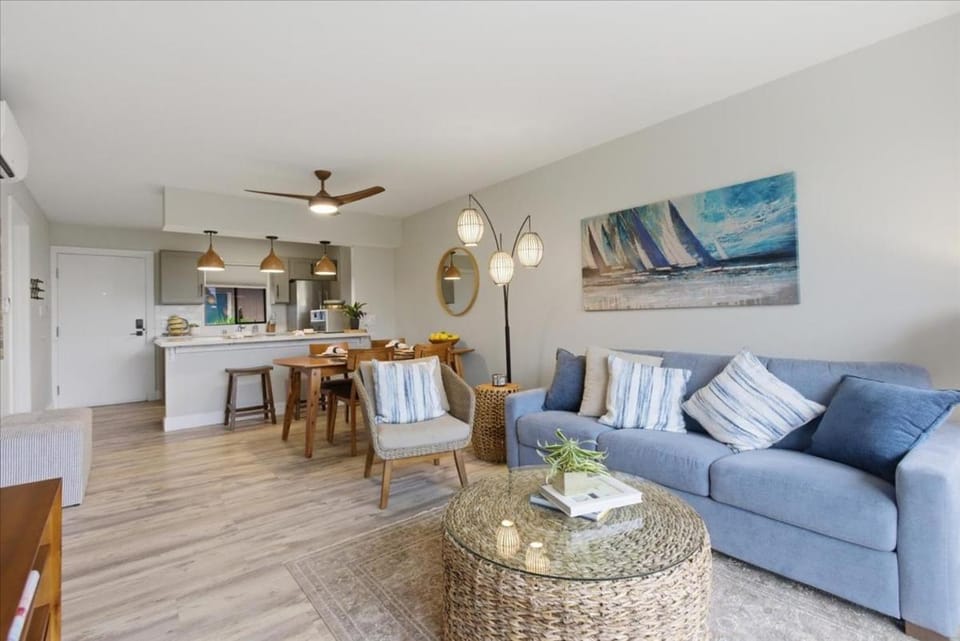 Pacific Shores #B-403 Convenient Location, Walk Everywhere, Close to beach Apartment in Kihei