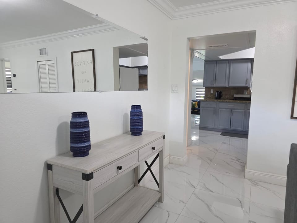 Kitchen or kitchenette, Decorative detail