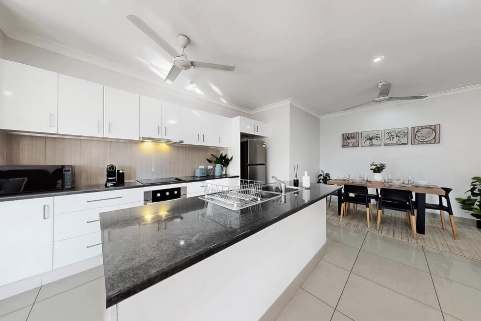 Spacious 3-Bed Family Retreat in Darwin House in Darwin