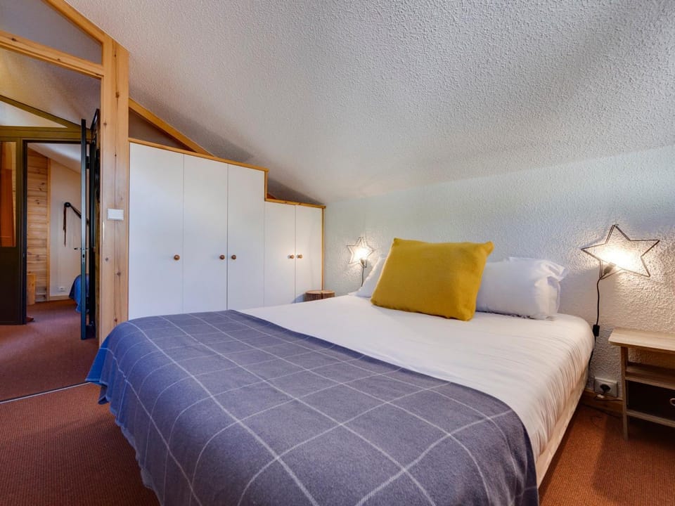 Duplex ski aux pieds, 3 chambres - 6 pers. Apartment in Val dIsere