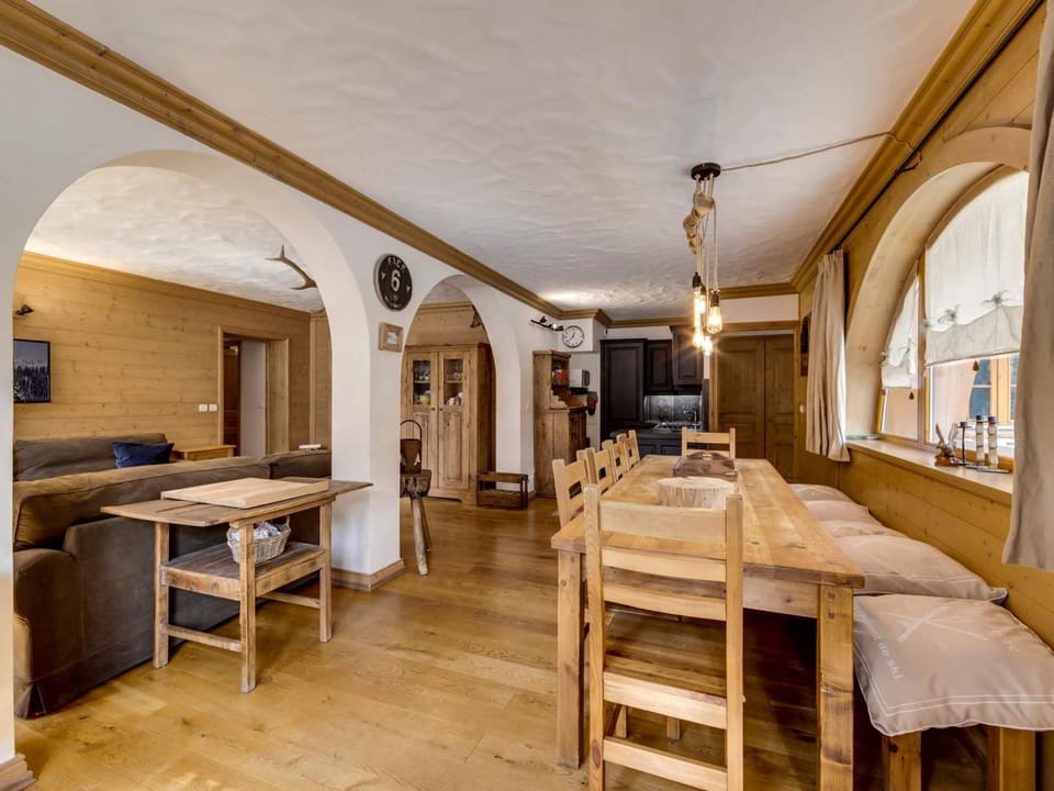 Appartement spacieux proche des pistes - 8 pers. - FR-1-518-177 Apartment in Val dIsere