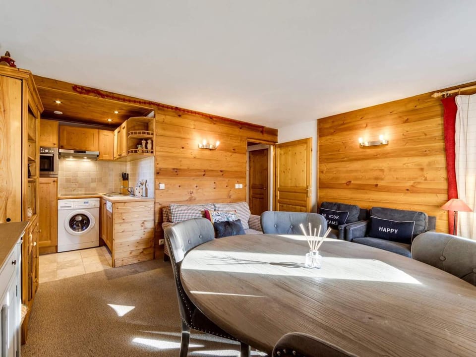 Appartement lumineux avec parking - 4 pers. - FR-1-518-203 Apartment in Val dIsere