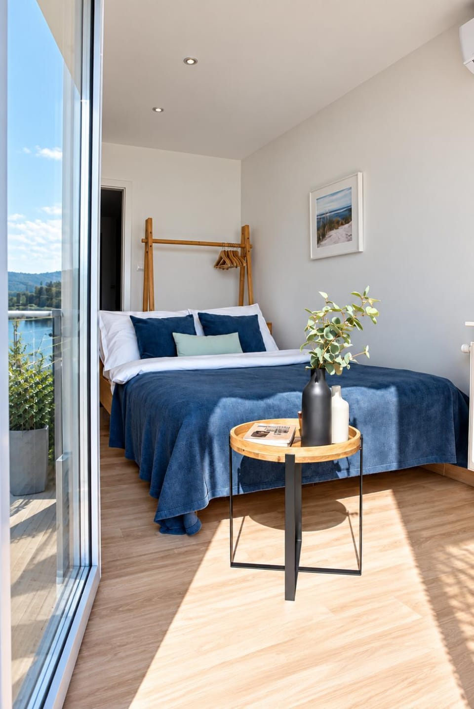 Bed, Balcony/Terrace, Photo of the whole room, Bedroom