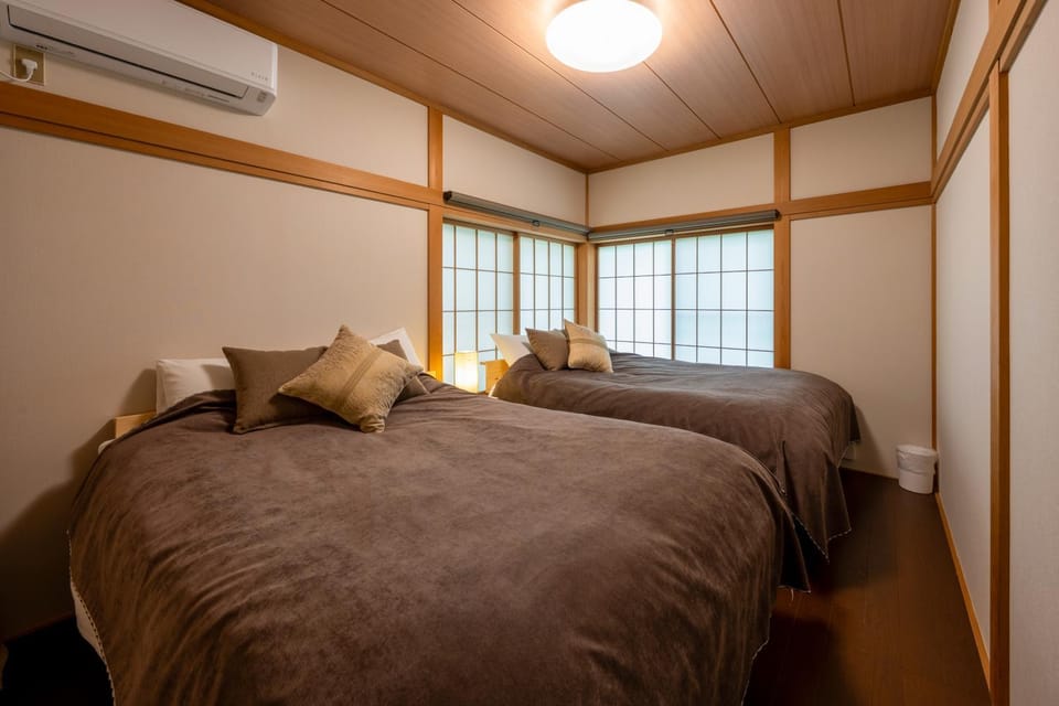 Bed, Bedroom, air conditioner, air conditioner