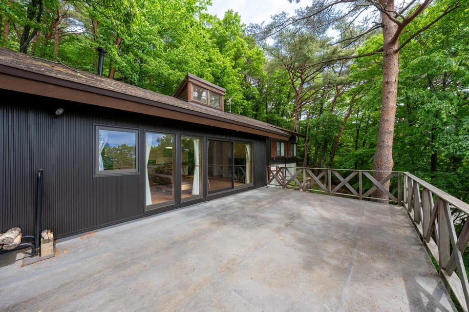 Property building, BBQ facilities, BBQ facilities, Balcony/Terrace, Balcony/Terrace
