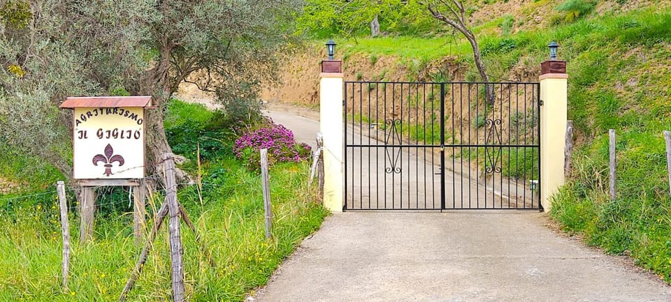 Il Giglio Farm Stay in Sicily