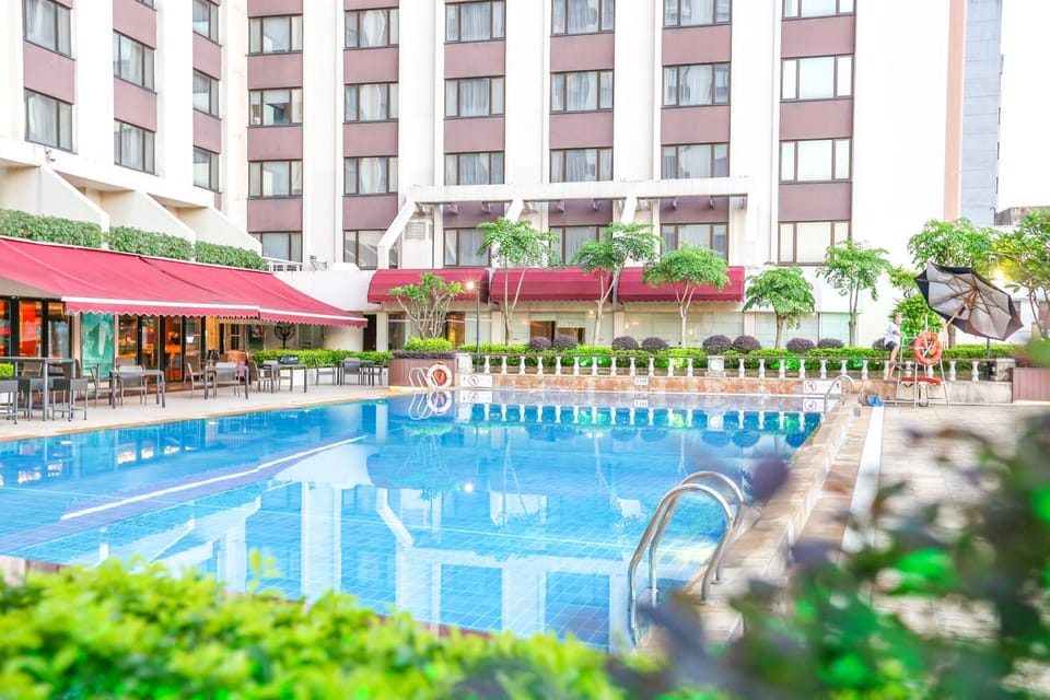 Swimming pool, Swimming pool