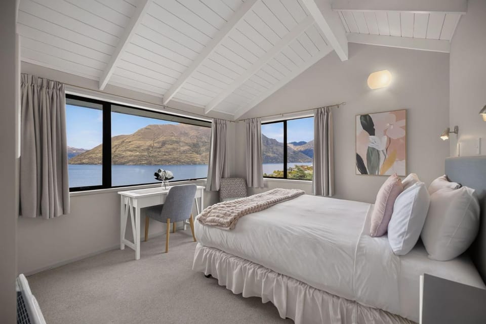 Remarkable Horizon - home with a heart House in Queenstown