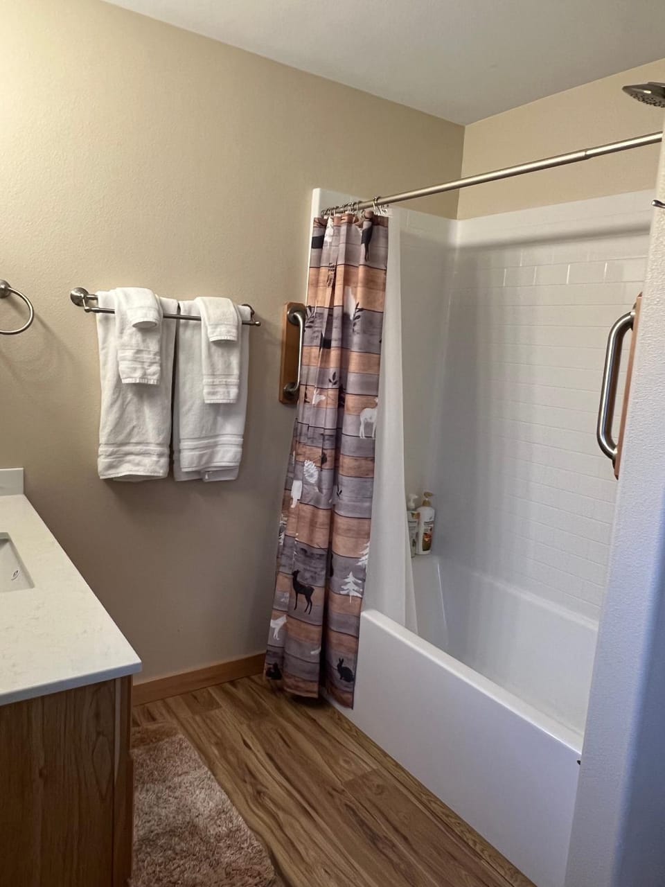 Shower, Bathroom, Bath, towels