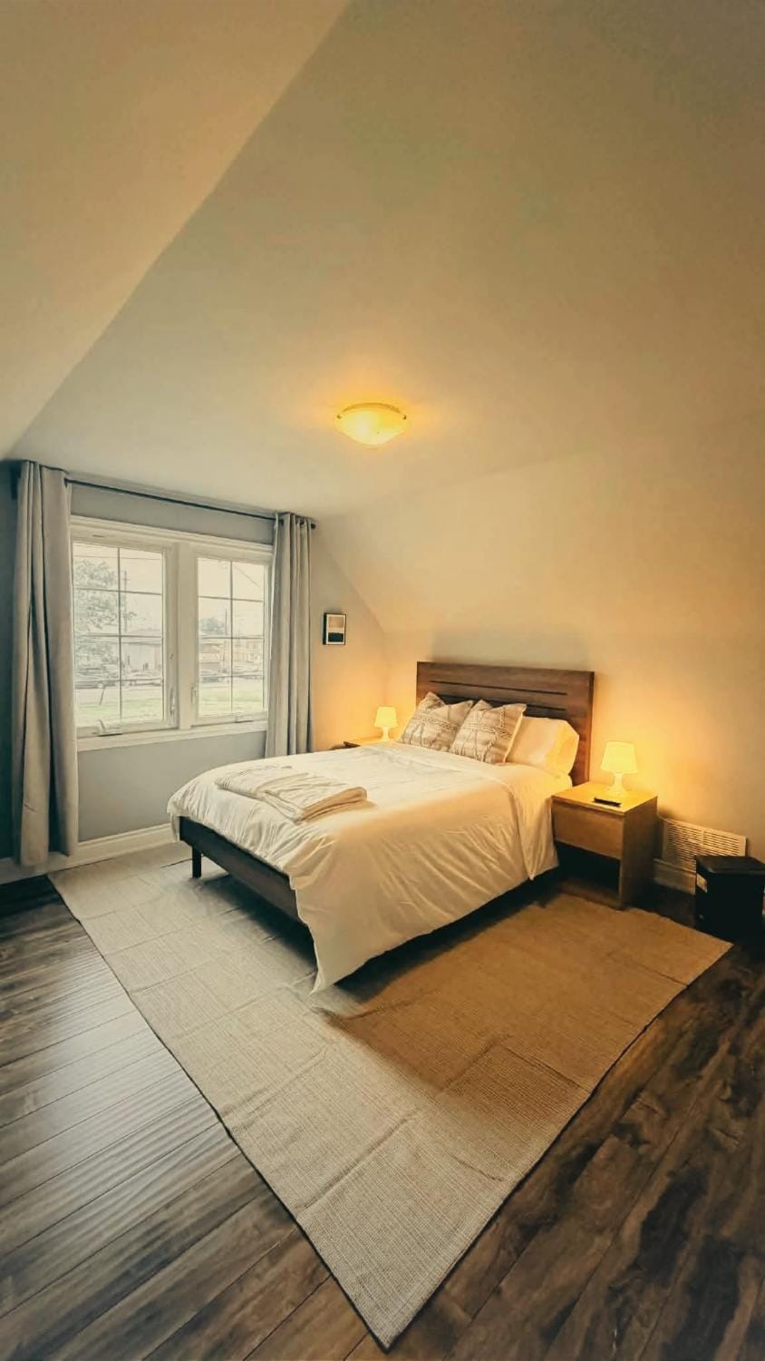 Bed, Bedroom