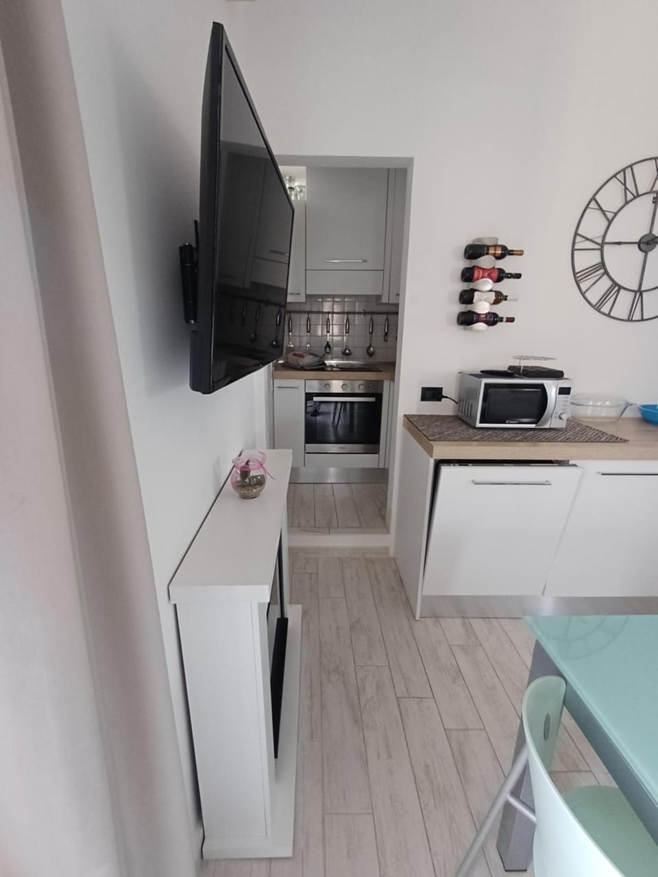 TV and multimedia, Kitchen or kitchenette, oven