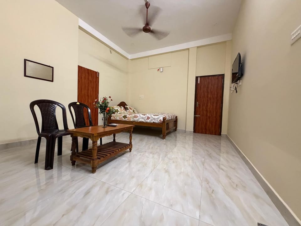 Serinity Saral Hotel in Puducherry