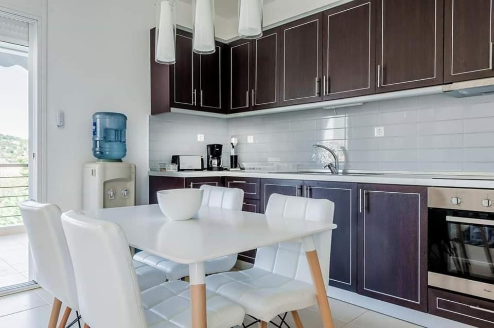 Communal kitchen, kitchen