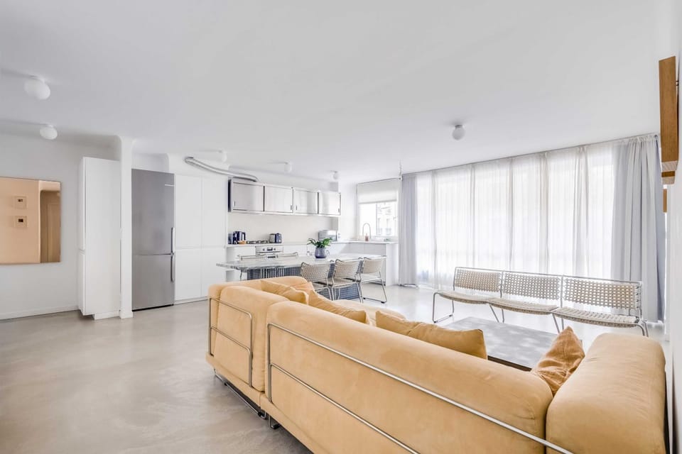 Kitchen or kitchenette, Living room, Dining area