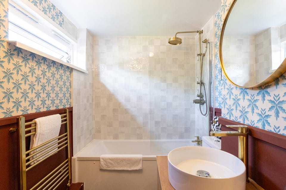 Serene Midcentury Modern Family Home in Islington Apartment in London Borough of Islington