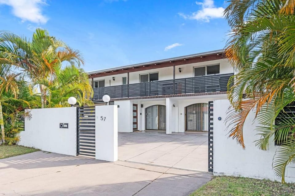 Holiday on Hibiscus House in Hervey Bay