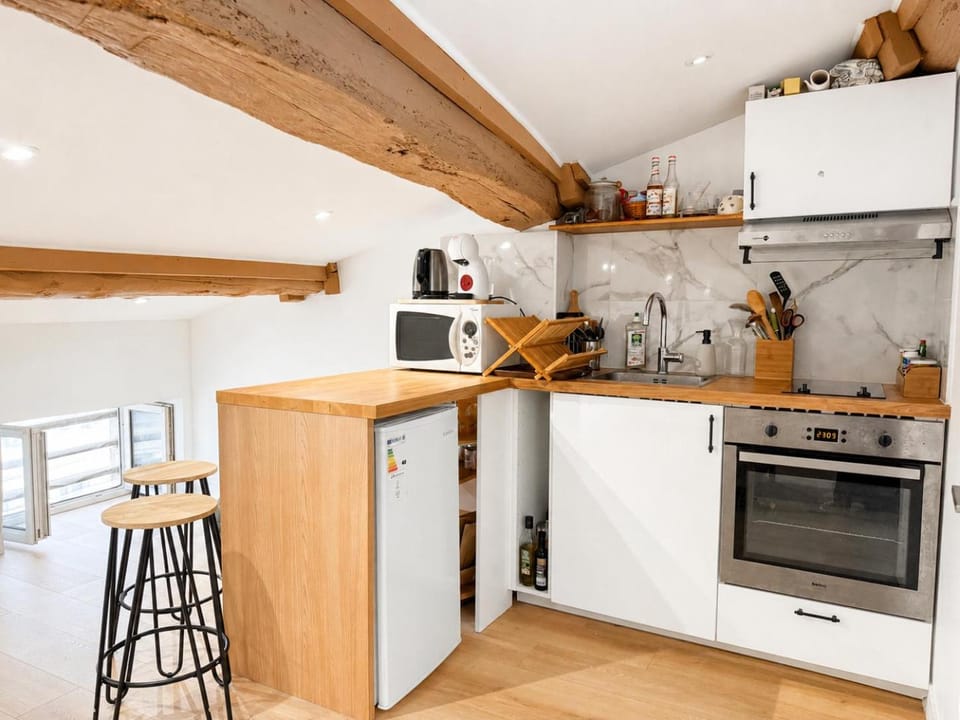 oven, kitchen, kitchen